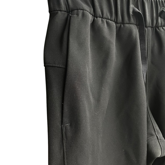 LULULEMON On The Fly Crop Woven Black Pants Size 4 - Picture 6 of 14